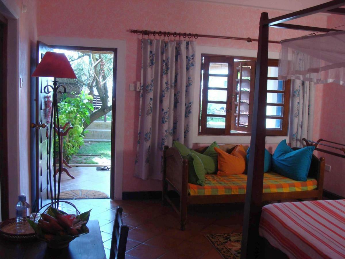 The Icebear Guesthouse Negombo Eksteriør bilde